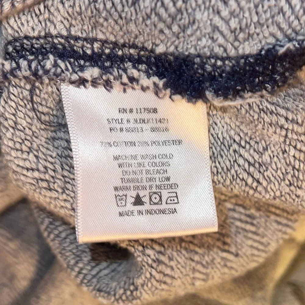 Levi Strauss Henley men’s shirt size S. EUC